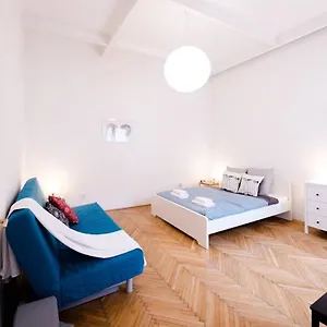  Apartamento Ultra Central - Ac - Comfy Hungría